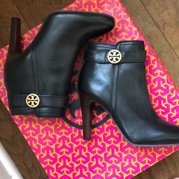 Tory Burch Shoes - Tory Burch equestrian boots